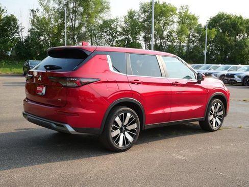 Used 2025 Mitsubishi Outlander SE AWD/4WD image 5