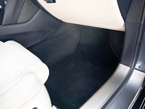 Used 2016 Bentley Flying Spur V8 image 37