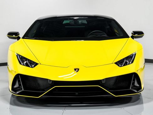 Used 2022 Lamborghini Huracan EVO AWD/4WD image 8