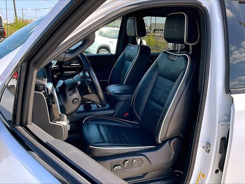 Used 2024 GMC Sierra 1500 AT4X w/ AT4X AEV Edition AWD/4WD image 8