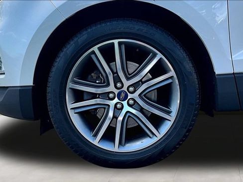 Used 2019 Ford Edge Titanium w/ Cold Weather Package AWD/4WD image 33