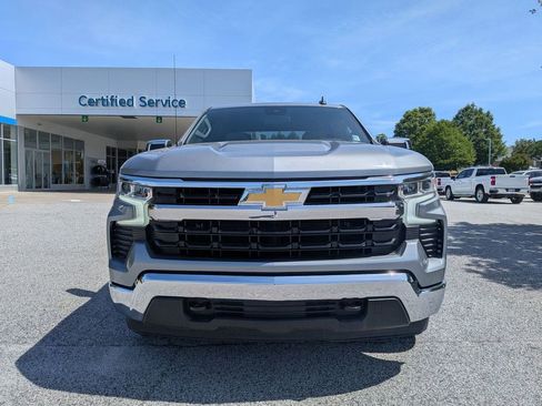 Used 2025 Chevrolet Silverado 1500 LT AWD/4WD image 3