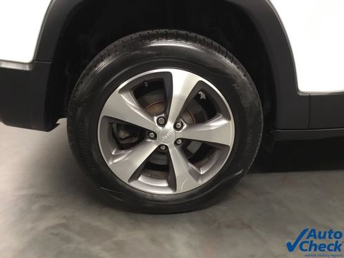 Used 2020 Jeep Cherokee Limited AWD/4WD image 20