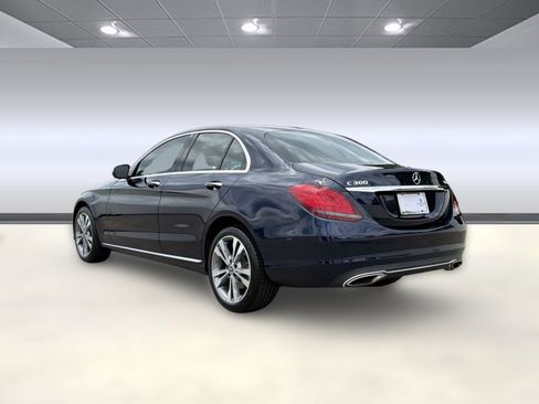 Used 2019 Mercedes-Benz C 300 4MATIC Sedan image 2