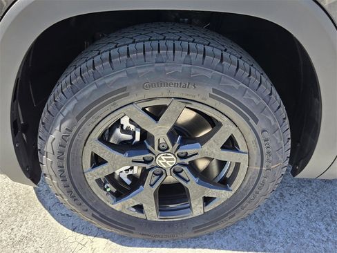 New 2026 Volkswagen Atlas Peak Edition image 5