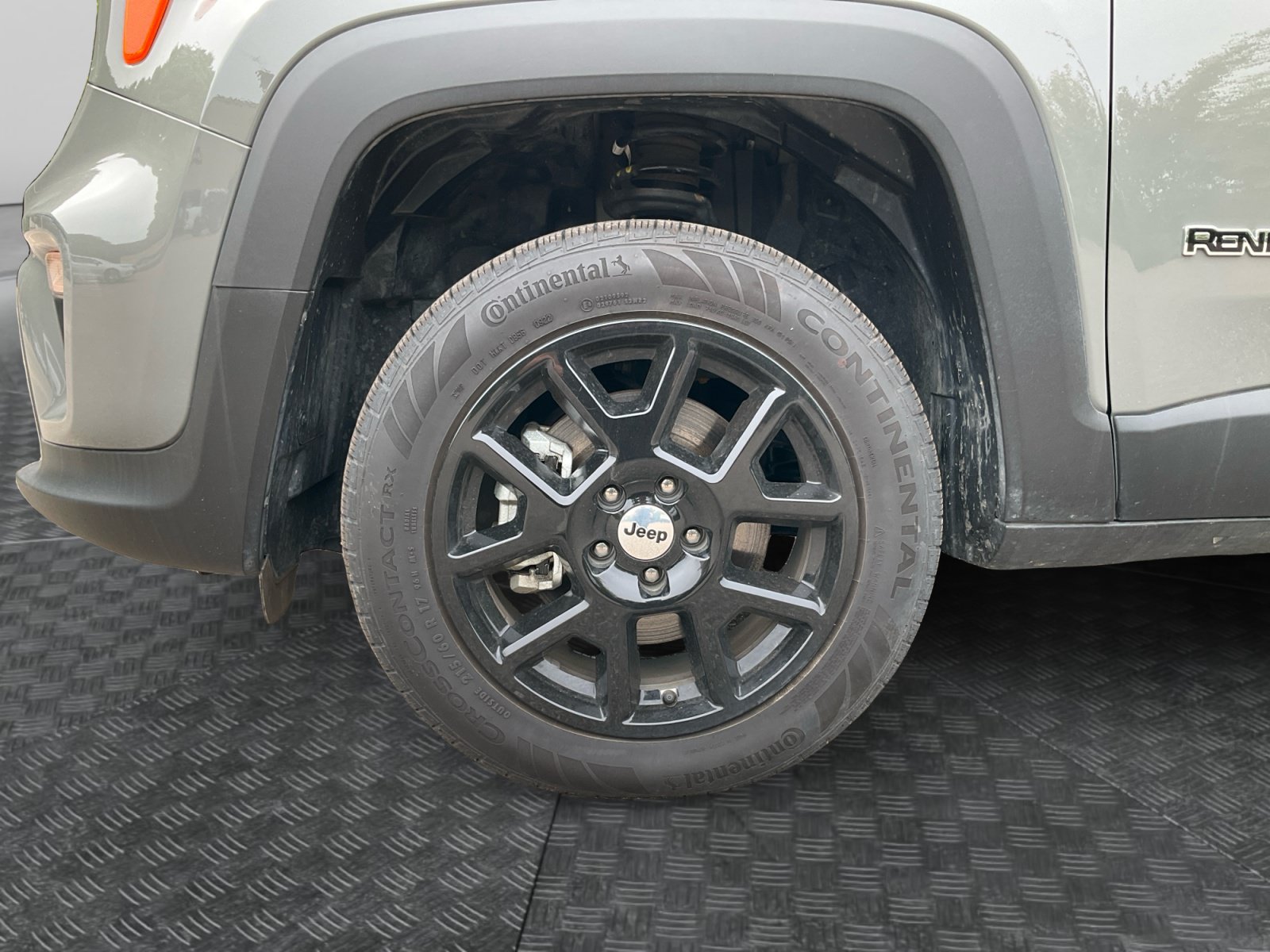 Used 2022 Jeep Renegade Latitude AWD/4WD image 16