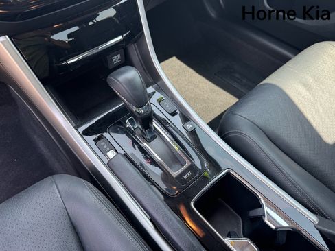 Used 2017 Honda Accord Touring image 23