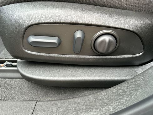 New 2025 Chevrolet Blazer LT w/ Convenience Package image 12