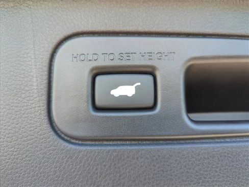 Used 2024 Honda Pilot EX-L image 25