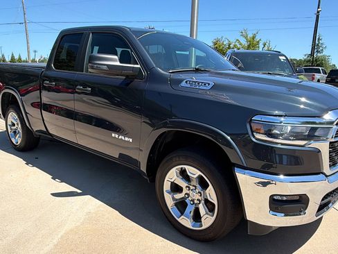 Used 2025 RAM 1500 Big Horn AWD/4WD image 5