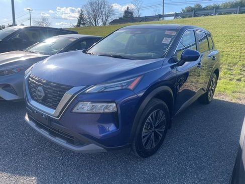 Used 2023 Nissan Rogue SV AWD/4WD image 3