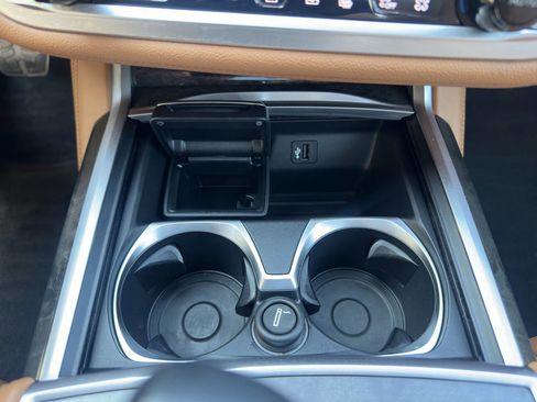 Used 2018 BMW 750i xDrive image 31