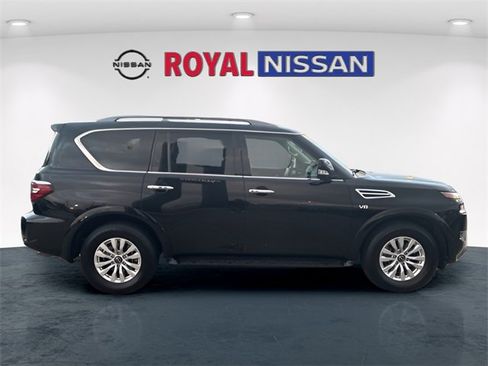 Used 2022 Nissan Armada SV image 8