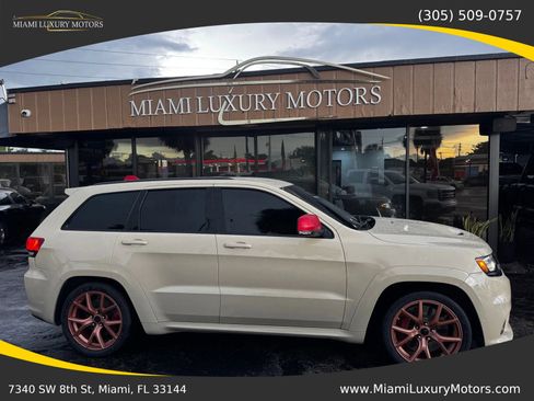 Used 2018 Jeep Grand Cherokee Trackhawk w/ Trailer Tow Group IV image 2