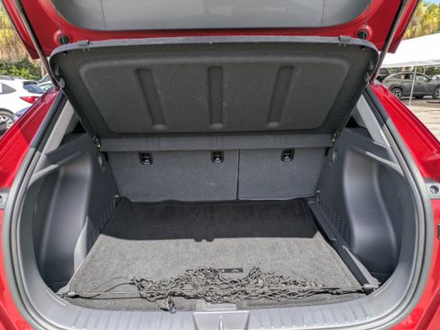 Used 2025 Hyundai Kona SEL FWD image 12