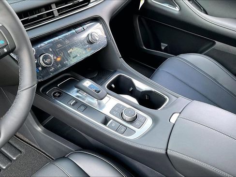 New 2027 INFINITI QX60 Luxe FWD image 12