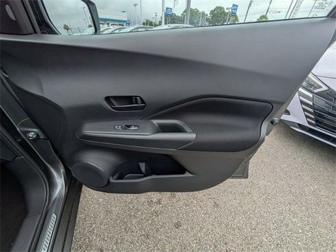 New 2025 Nissan Kicks Play S image 26