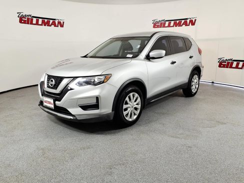 Used 2017 Nissan Rogue S FWD image 3