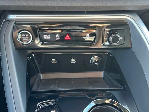 New 2025 Audi Q5 Premium image 29