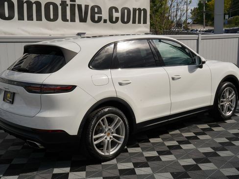 Used 2020 Porsche Cayenne AWD/4WD image 5