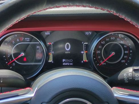Used 2022 Jeep Wrangler Unlimited Rubicon w/ Cold Weather Group AWD/4WD image 15