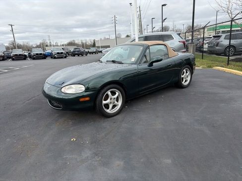 Used 1999 MAZDA MX-5 Miata RWD image 16