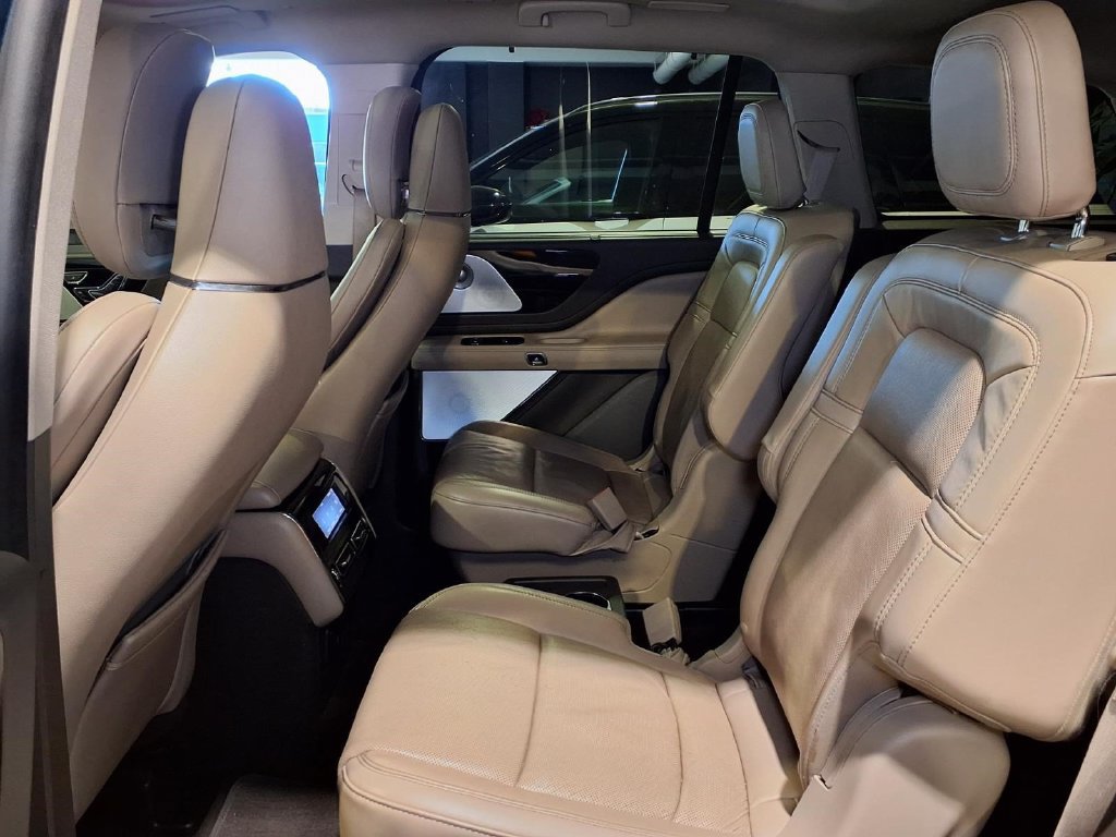 Used 2022 Lincoln Aviator Reserve w/ Equipment Group 201A RWD image 21