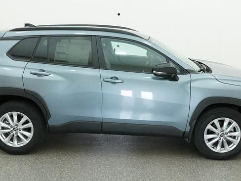 New 2025 Toyota Corolla Cross LE image 11
