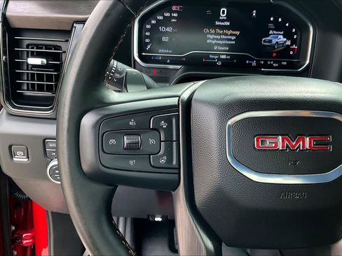 Used 2024 GMC Sierra 1500 AT4 w/ Technology Package AWD/4WD image 24