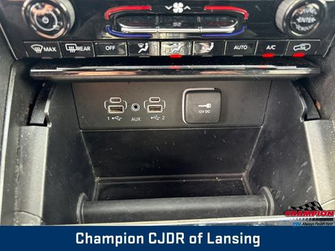 Used 2024 Jeep Grand Cherokee L Limited AWD/4WD image 29