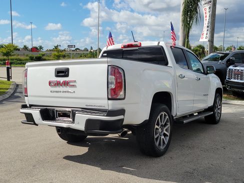 Used 2022 GMC Canyon Denali image 5