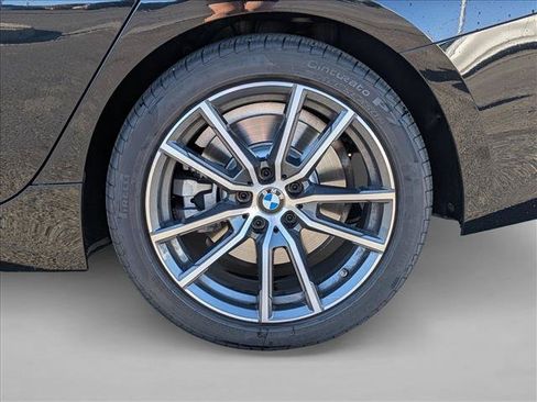 Used 2021 BMW 330i Sedan w/ Premium Package RWD image 18