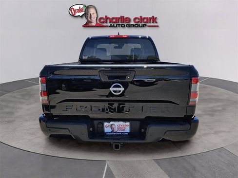 Used 2025 Nissan Frontier SV w/ SV Convenience Package image 5