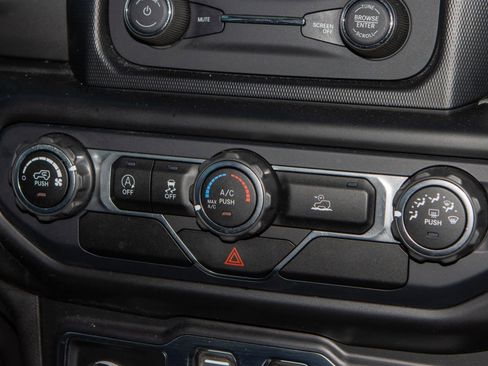 Used 2021 Jeep Wrangler Willys image 20