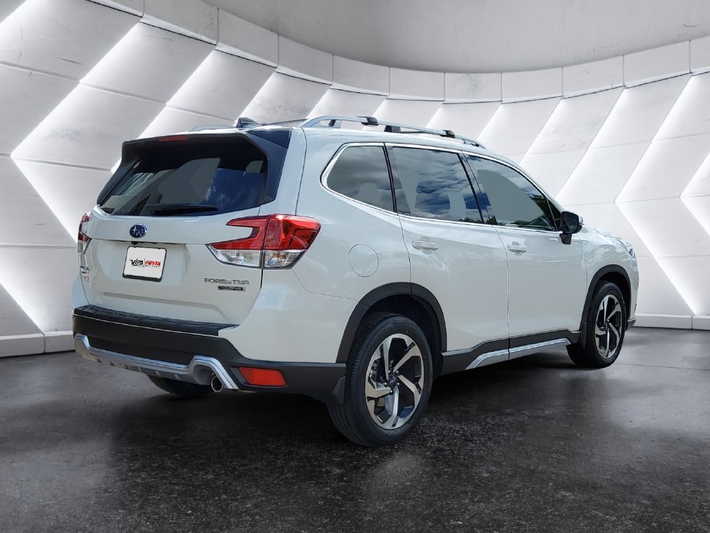 Used 2024 Subaru Forester Touring w/ Convenience Package AWD/4WD image 4