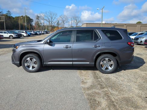 New 2025 Honda Pilot EX-L image 8