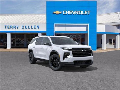 New 2026 Chevrolet Traverse LT w/ Midnight/Sport Edition FWD image 1