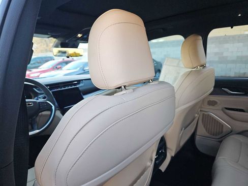 New 2025 Jeep Grand Cherokee Limited 4xe w/ Luxury Tech Group II image 16