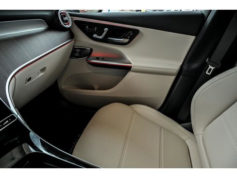 New 2026 Mercedes-Benz GLC 300 4MATIC image 19