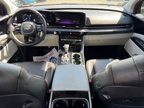 Certified 2023 Kia Carnival SX FWD image 15