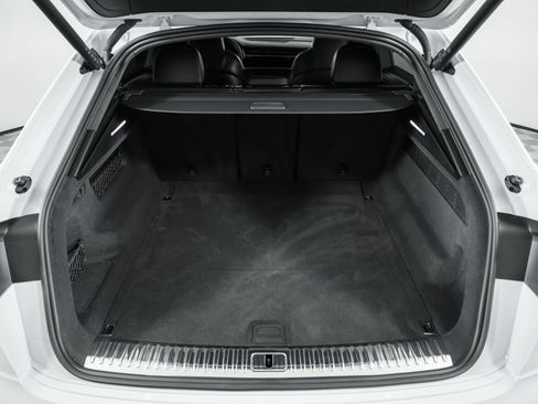 Used 2024 Audi RS Q8 AWD/4WD image 90