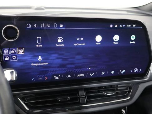 Used 2024 Chevrolet Equinox EV RS image 30