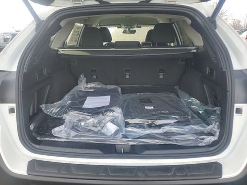 Used 2025 Subaru Outback Premium w/ Popular Package #1A image 8