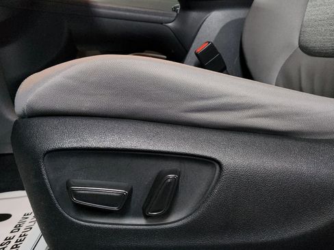 Used 2022 Toyota Sienna LE image 36