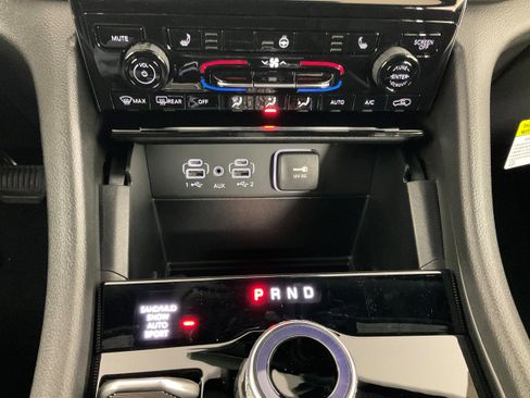 New 2025 Jeep Grand Cherokee Limited image 14