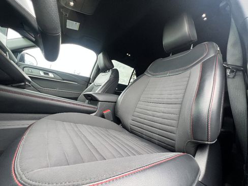 Certified 2025 Ford Explorer ST-Line image 16