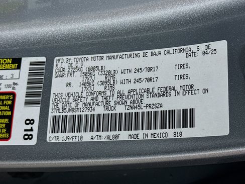 Used 2025 Toyota Tacoma SR5 w/ SR5 Upgrade Package AWD/4WD image 29