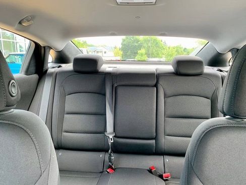 Used 2017 Chevrolet Malibu LT image 26