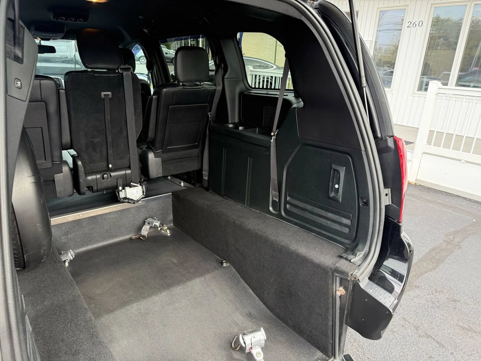 Used 2014 Dodge Grand Caravan SXT FWD image 34