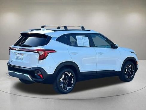 Used 2025 Kia Seltos EX w/ EX Sunroof Package FWD image 5
